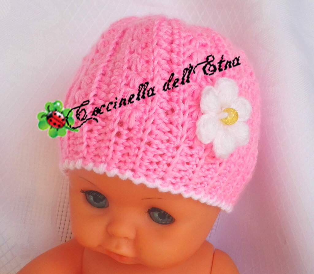 Cuffia cappello bianca e gialla all'uncinetto per neonato – Gift – Ricamo e cucito Cuffia cappello bianca e gialla all'uncinetto per neonato – Gift – Ricamo e cucito