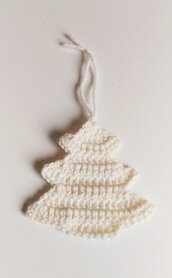 Decorazione natalizia alberello ad uncinetto bianco in lana da decorare