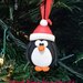 Pinguino natalizio in fimo