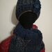Sciarpa con bottoni e cappello fatti a mano in lana azzurro