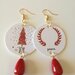 Natale orecchini di carta con ciondolo a forma di cerchio, fantasia natalizia e perla rossa, idea regalo Natale