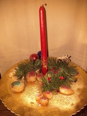 centrotavola natalizio con candela