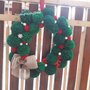 Ghirlanda natalizia fatta a mano pom pon verde rosso e bianco,regalo di Natale fuoriporta da appendere fiocco in juta e decorazioni in legno,coccarda,per la casa decorazioni natalizie