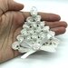 Albero di Natale bianco fatto a mano all’uncinetto con perle 