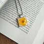 Collana con ciondolo fiori veri ranuncolo giallo ciondolo fatto a mano ciondolo resina