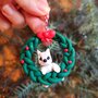 Decorazione natalizia west highland terrier nella ghirlanda in fimo, addobbi per albero di natale come regalo famiglia per amanti dei cani