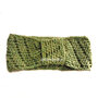 Fascia per la testa in calda lana islandese color verde oliva chiaro, lavorazione uncinetto