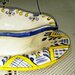 Salsiera manufatta di ceramica con vassoio unito alla vaschetta forma ovale con ampi smerli, pittura manuale su  fondo bianco