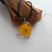 Collana con ciondolo resina ciondolo fiori ranuncolo giallo ciondolo fatto a mano collana fiori cuore san valentino