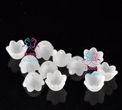 M* 30 Coppette Copriperla fiore in acrilico in colore bianco  per perline bracciali collane orecchini bigiotteria  10 x 9 mm