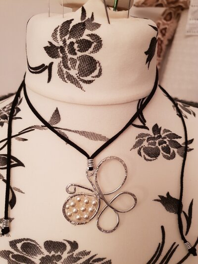 Collana Girocollo Gotica CHIC DIARY Con Ciondolo Farfalla | Pelle Nera E Strass | Regolabile | Accessorio Cosplay