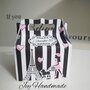 Scatolina righe 18 anni compleanno Parigi barboncino moda shopping bianco nero cuori 