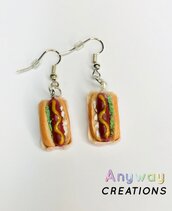 Orecchini pendenti con panini hot dog americani fatti a mano
