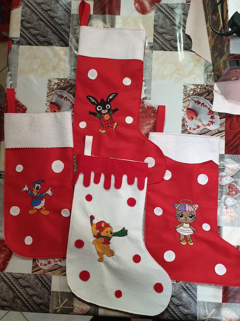RLDOBOFE Calze di Natale 45,7 cm Calza di Natale per le lontre delle vacanze1 Regali personalizzati Calza per decorazioni Decorazioni natalizie da appendere calze decorative per feste Albero di Natale