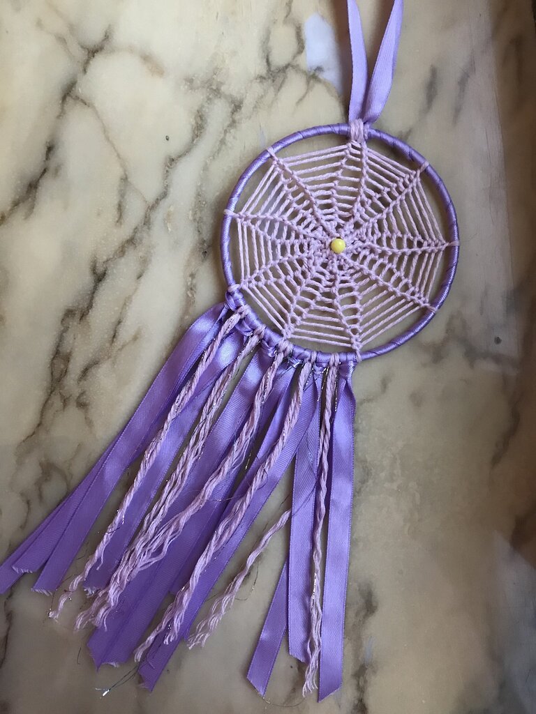 Acchiappasogni Grigio A Due Anelli 11 Cm – Fatto A Mano, Con Piume E Perline, Decorazione Da Parete Boho