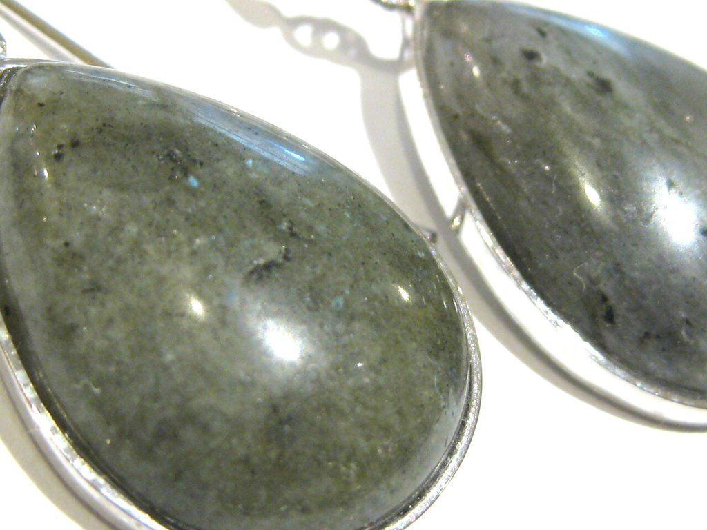 Orecchini fatti a mano con pietre preziose di labradorite: orecchini pendenti in argento sterling - Italia