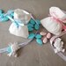 20 sacchettini porta confetti in rigatino di cotone ricamato con dei cuori con calamita in polvere di ceramica di topolino e Minnie