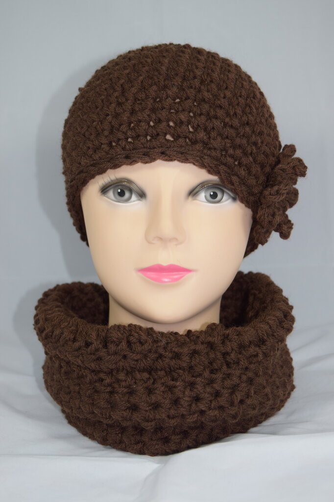 Cappello e scaldacollo donna misto lana irrestringibile marrone un
