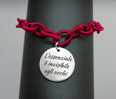 Braccialetto Charm Scritta Frase L' Essenziale é Invisibile Agli Occhi Braccialetto Charm Scritta Frase L' Essenziale é Invisibile Agli Occhi