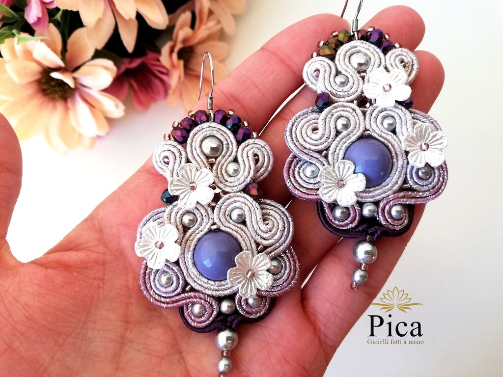 JUDIT - Orecchini Raffinati Con Perle In Vetro Rosa E Rosse - Foto 8