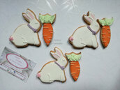 biscotti coniglietti di frolla decorati con ghiaccia reale pasqua regali personalizzati sweet table