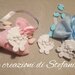 20 sacchettini porta confetti in pannolenci decorato o in rigatino di cotone con carrozzina calamita in polvere di ceramica per nascita