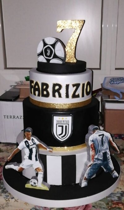 Torta Ronaldo Juve Feste Decorazioni Di Domus Art Su Misshobby