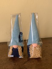 Coppia di gnomi fermalibri realizzati a mano in pannolenci blu e azzurro