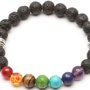 Bracciale unisex elastico con perle di vera pietra vulcanica lavica naturale da 8 mm più 7 pietre naturali dai colori chakra cristalloterapia