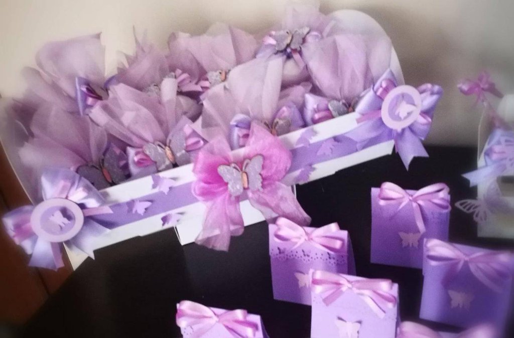 PIANETA CONFETTI Confezione 24 Pezzi, Bomboniera Fiore