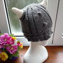 Cappello grigio in lana, fatto a mano, a forma di vichingo
