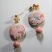 orecchini in legno e carta origami colore rosa, fantasia fiori. Tondo con perlina in ceramica. serie Japan