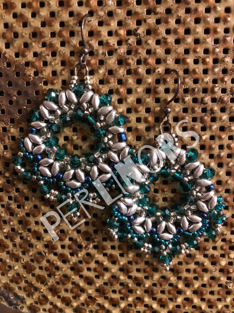 Un Paio Di Orecchini Pendenti A Clip Con Perline Di Vetro - Foto 10