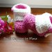 Scarpine in lana rosa e bianco per bimba con risvolta e fiocchetti 
