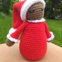 Amigurumi pupazzetto natalizio / tenero bimbo nero vestito da babbo Natale