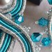 Orecchini soutache pendenti turchese e argento con perle, cristallo e madreperla. "Turquoise Tusk"
