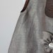 Borsa donna a spalla in tessuto grigio dorato lurex con spilla a fiore 