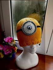 Cappello in lana, forma di Minions, fatto a mano