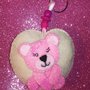 Portachiavi orsetto su cuore in feltro con perline colorate personalizzabile