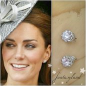Orecchini zircone ispirato Kate Middleton punto luce regalo brillante lobo principessa duchessa Inghilterra 