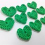 Mini Cuori verde smeraldo a uncinetto per applicazioni / Set di 10 cuori.