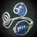 Bracciale in filo di alluminio argentato e perle in vetro blu - DIAMANTATO BLU