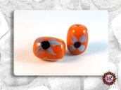 15 Perle vetro - Barile  - 18 x 13,5 mm - Colore: Arancione con disegni blu, giallo e nero - KV25