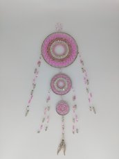 Acchiappasogni mandala realizzato con perline  tessute a mano. Beaded dreamcatcher.