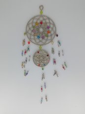 Acchiappasogni mandala realizzato con perline  tessute a mano. Beaded dreamcatcher.