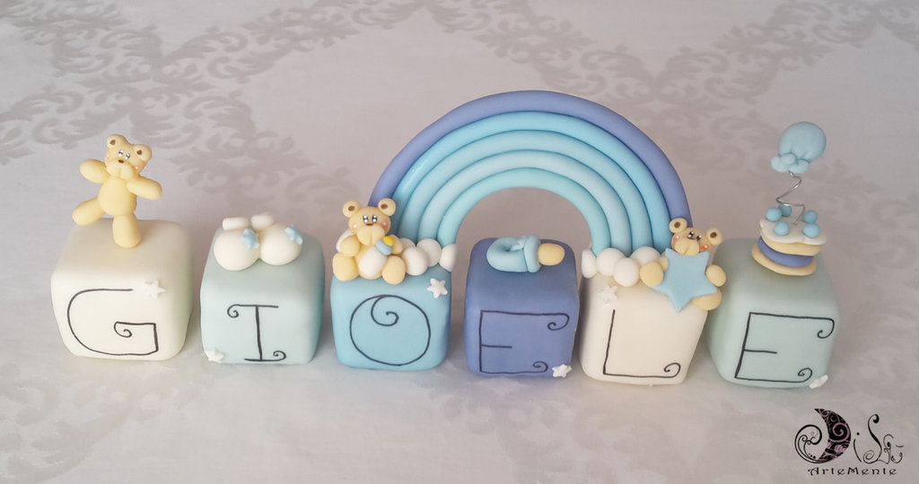 Cake topper cubi con orsetti in scala arcobaleno 8 cubi 8 lettere