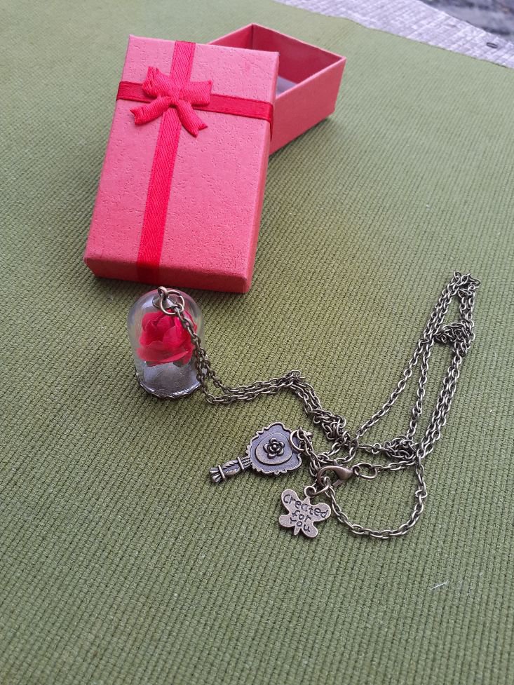 Collana con rosa, la bella e la bestia - Gioielli - Collane - di me