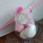 Sfera con marshmallow bianche e rosa