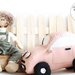 Bambolotto con macchina