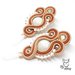 Orecchini soutache a perno beige e marrone